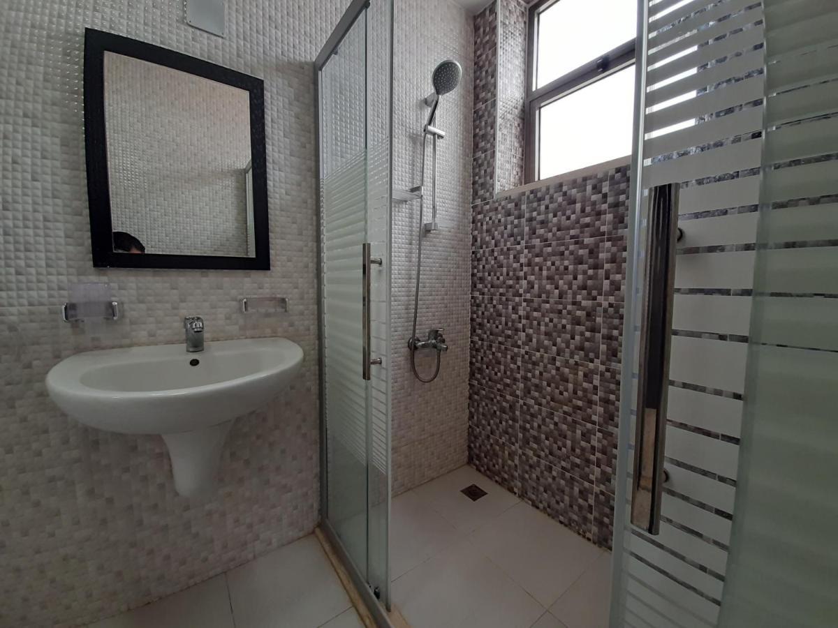 Furnished Apartments Near Mcdonald'S Al-Madina Al-Monawara St Amman Eksteriør billede
