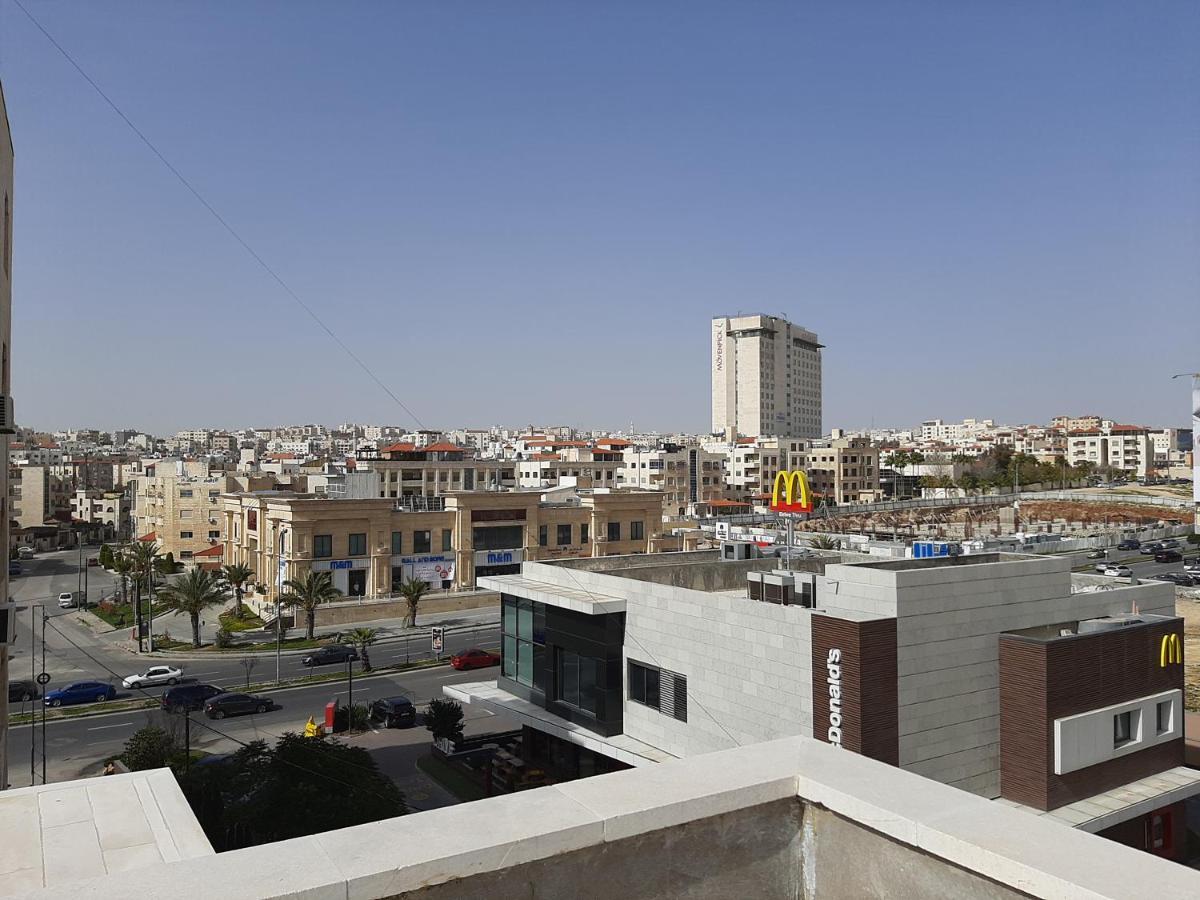 Furnished Apartments Near Mcdonald'S Al-Madina Al-Monawara St Amman Eksteriør billede